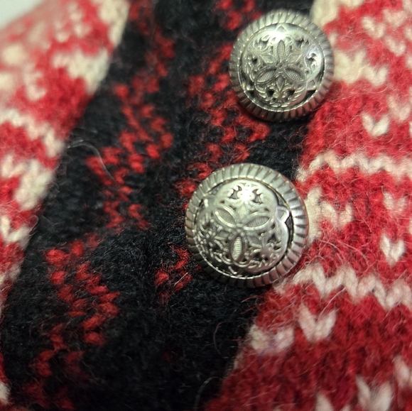 Vintage L.L. Bean red and white snowflake wool pullover sweater - Picture 3 of 10